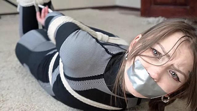 Bondage Fetisch, Mann Fesseln, Klebeband Gefesselt, Goodess Dominating, Male Domimation, Panzertape