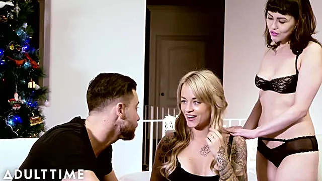 Thresome Fetish, Manželka V Trojke, Sexi Brunetky, Mali Penis, Zarastene A Chlpate, Sexi Chlpate