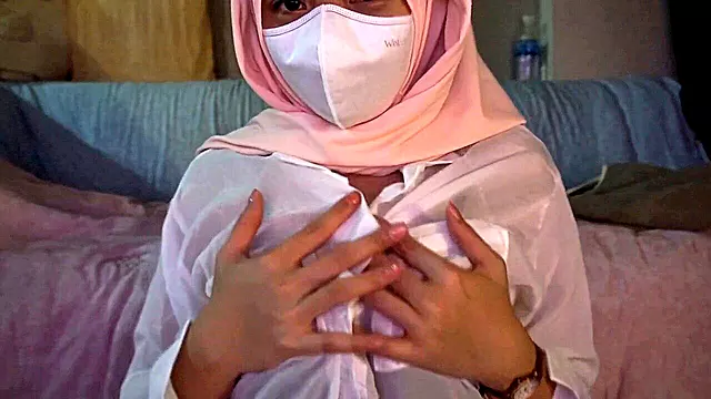 Adorable petite hijabi Littlemuslim gets into the adult scene