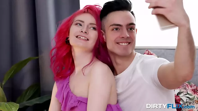 Alien Fox - Pink-hair Escort Gf Experience