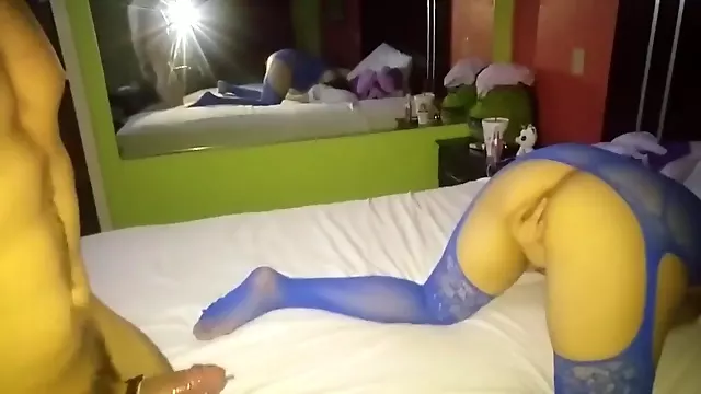 Diggin in that pussy so good makin her cum several times