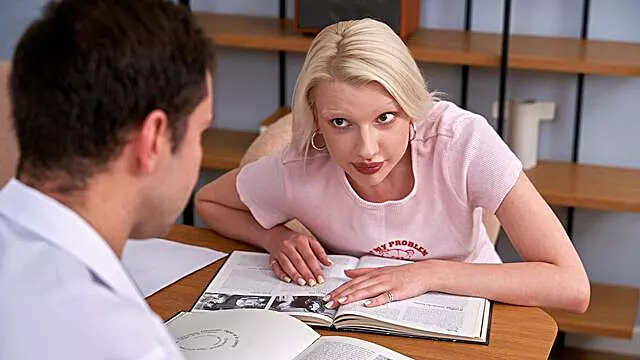 Dicker Arsch Grosse Titten, Jung Big Naturals, Big Tits Hellblond Ass, Grosser Naturbusen Draussen