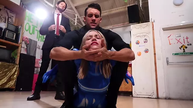 Bionda Fetish, Morettina Feticcio, Brunetta Tacchi, Tacchi, Bionda Tacchi, Una Bionda E Una Bruna Inculate Da In Solo Cazzo