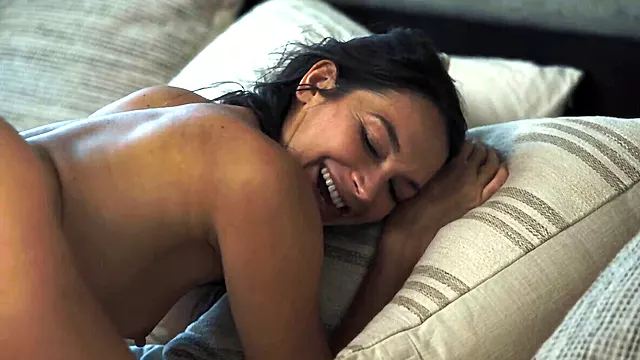 Brunette eats pussy and ass before sharing toy with her girl