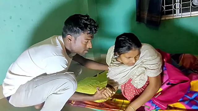 Steamy night romance with bhabhi from Deluwara village and her guy