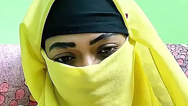 Hind Qizi, Xala Və Oğul, Yapon Ickili, Dostunun Anasin, Minet, Sansürsüz Yapon, Amciq Seksi, Üvey Anne Indian