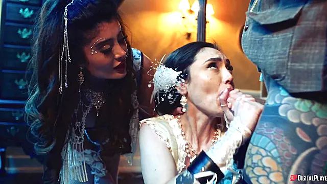 Vyprask Vareckou Na Prdel, Krásky, Kráska Krasne Prsa, Sexy Prsa, Prso V Zadku, Lizani Kundy