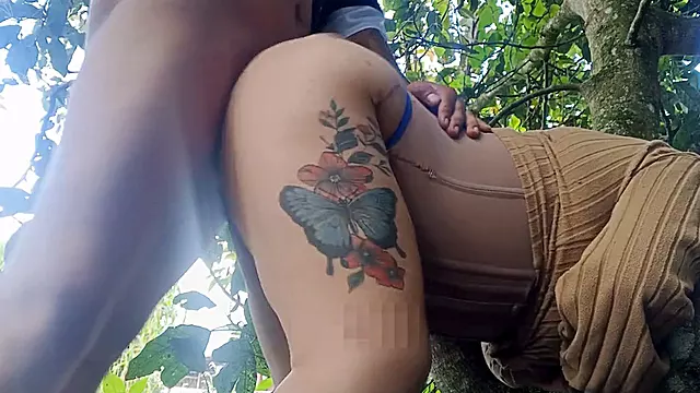 Culo grande latina, vaginas ricas, mamada al aire libre