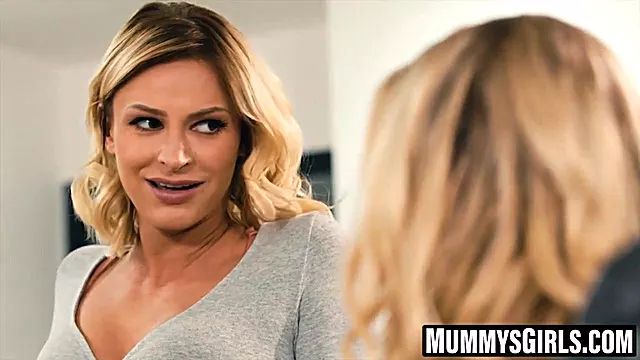 Milf Hart Durchgefickt, Harte Titten, Wild And Hart, Lesben Dreier, Milf Votze Lecken, Milf Mutter