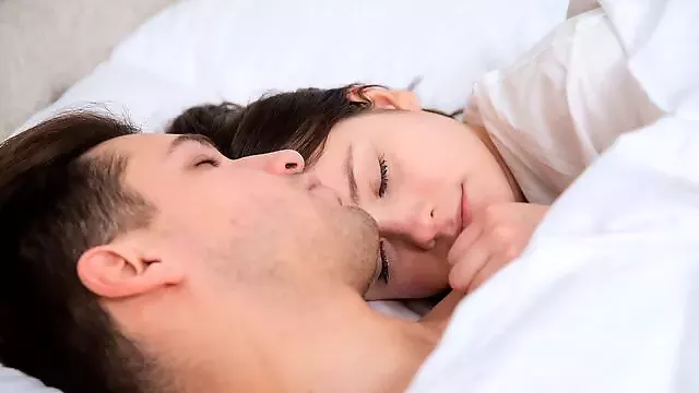 کیر بزرگ سکس عمیق, کیر بزرگ کیر در حلق, پستون گنده, کیر تو پستون گنده, دهانی سینه بزرگ, حلق سینه بزرگ