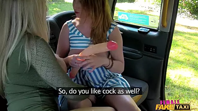 Velká Prsa Milf, Prirodni Prsa Na Verejnosti, Velké Kundy, Na Verejnosti Dildo, Velke Prsia Zrale Ženy
