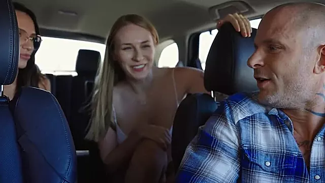 Milf, Chauffeur, Ado, Branleuse, Branlette Trio, Je La Veux Ta Grosse Bite, Latina Plan À 3, Jeune Latina