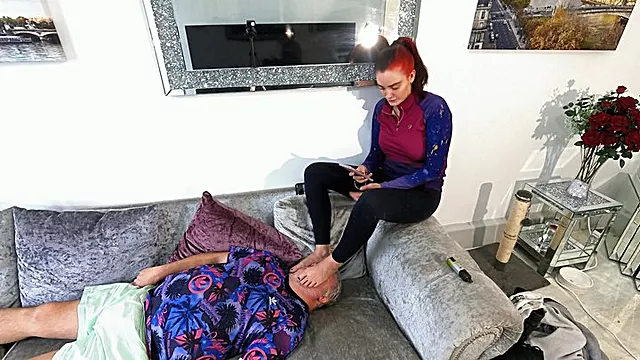 Feet On Face Jennifer (4K)
