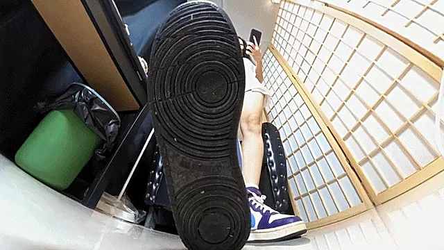 Asien Femdom, Socken Asiaten, Dreckige Stiefel, Füsse Söckchen, Dreckige Füsse, Füße Riechen