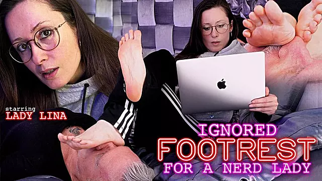 Dominatrice Soumise, Humilited Feet Slave, Foot Slave Worshipped, Pieds Humiliation, Femme Esclave