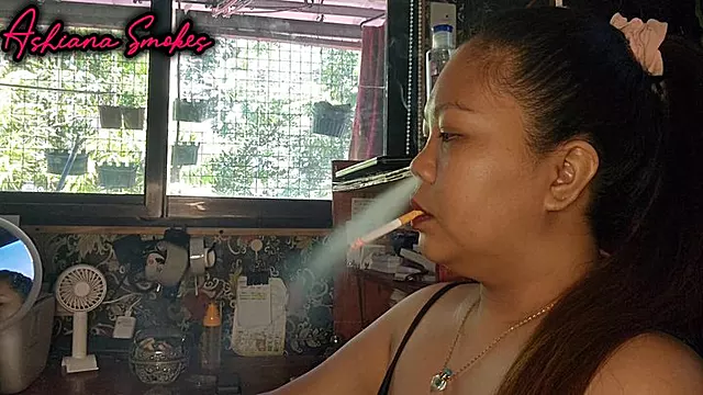 Sputi In Faccia, Fetish Smokinf, Smoking, Moltoanziane Fumatrici