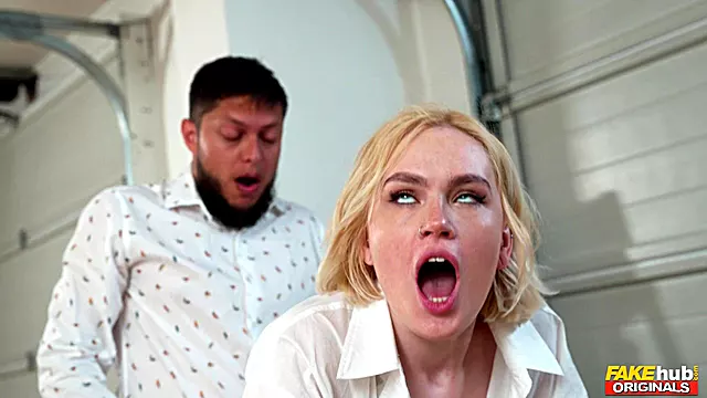 رومانتیک بلوند, بلوند سه نفره, سکس سه نفره تو گاراژ, رمانتیک سه نفره