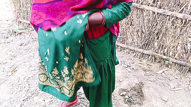 Bihar Tr Xhtad Village Nomita Bhabhi Fingerings Outdoors