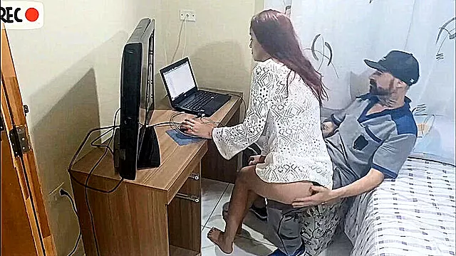 کوم گنده برزیلی, برزیلی خردسال, پاشنه بلند, از پشت کون پاشنه بلند, پاشنه بلند کم سن, داستان سکسی