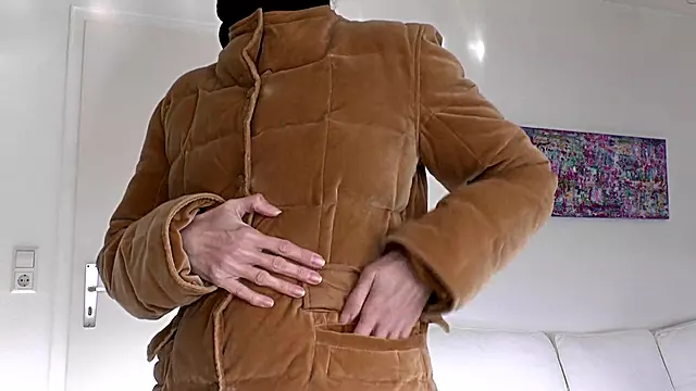 Brunette Jong, Brunette Duits, Rijpe Brunette, Milf, Duits, Solo Vrouwen, Rijp Solo, Rijp Spreiden