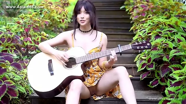 Chinas Amateur, Mamas Asiaticas, Chinas Tetonas, Mama China, Culos Y Tetas, Modelo Tetas, Tetas Desnudas