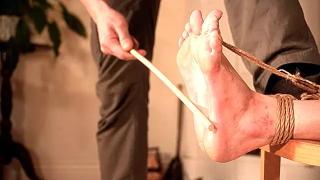 Kaki Terikat, Wife Diikat, Feet Istri, Istri, Istri Suka, Silahkam Ngentot Istri Ku, Pamer Kaki
