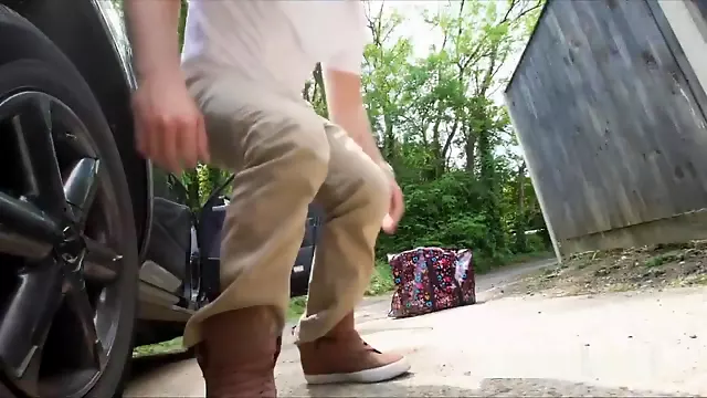 Brünette Teen, Tramperjunge, Brünette Outdoor, Bruenette Und Großer Schwanz, Harter Schwanz