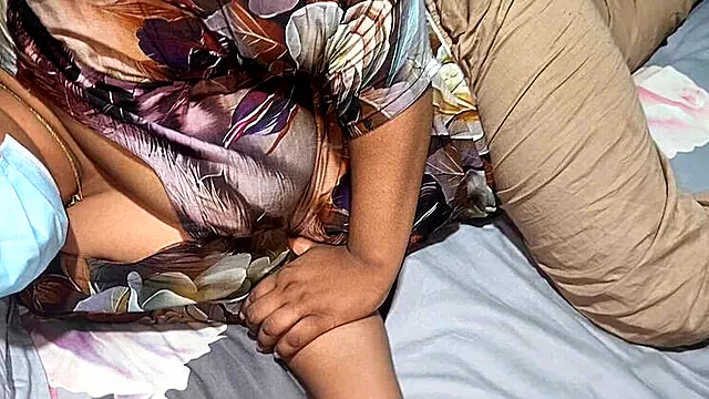 Schoen Gefingert, Große Schwänze Blowjob, Ehefrau Blowjob, Er Wichst Seinen Schwanz, Student