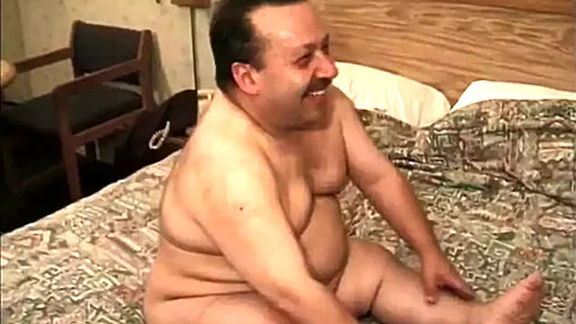 کیر تو پستون گنده, فیلم کوتاه سینه بزرگ, مکیدن سینه بزرگ, منی پاش و کیر گنده, مکیدن کیر خود