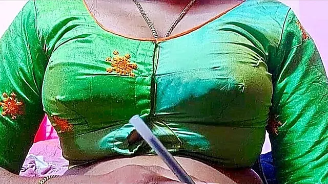 Indian Toket Gede, Payudara Besar, Istri Cantik Selingkuh, Milf Kasar, Sex Ibu Rumah Tangga India