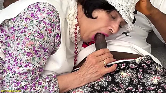 Sexo Anal, Abuelas Anal, Maduras Anal Interracial, Culazos Anales Por Pollones, Morenas, Me Gusta