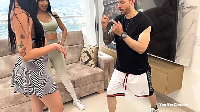 Futai In Cur Cu Fetite, Babe, Pizde Cu Cur Mare, Cu Țâțe Mari Futută Anal, Tate Mari, Pisda Stimnta Columbian