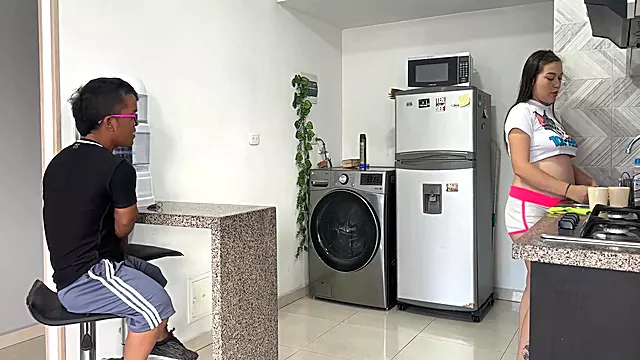 جبهه مورو غنيمه, تنظيف منازل, سيدات رائعات, نشوة, ستات كبيره, الام تريد, نيك ميلف لاتينيه, الام تريده في الطيز