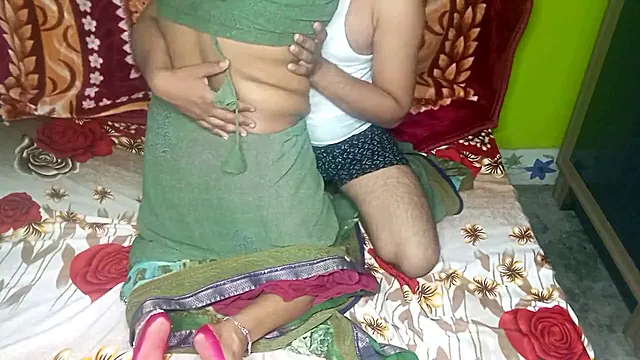 Gorgeous Indian bhabhi Manjushukla enjoys a romantic night with her hubby Rahul