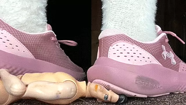 Crush Fétish, Sneackers Fetish, Fetichisme Femmes