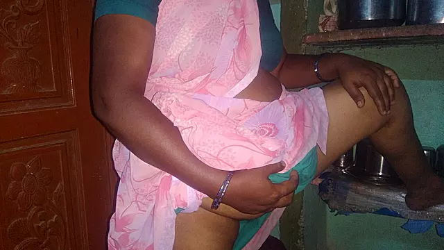 Indain Desi, New Hindi Auntees, Caci Hot Hindi, Grase, Masturbare Grasi, Porno Cu Romace Grase