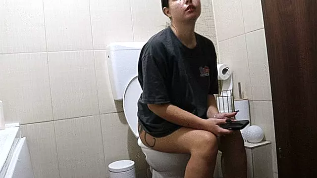 Dikke Tieten Buiten, Publiek Tieten, Latina Tieten, Luid, Scheten, Scheet Op Wc, Grote Tieten
