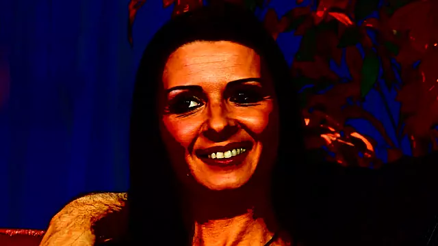Casting Tettone, Casting Donne Mature, Calze Tettone Milf, Tettone, Calze Milf, Tette Milf, Tette