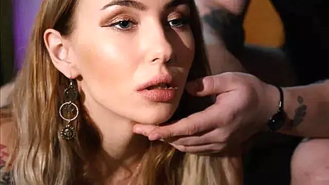 Sperma W Cipce Blondynki, Obciąganie Z Bliska, Ostre Obciaganie, Ostry Spust W Cipe, Wytrysk Do Cipki