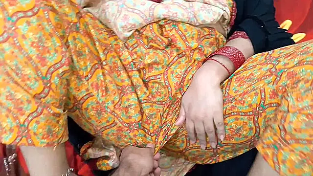 Desi Muslim Stepmom Fucks Me Hard in My Room - QueenbeautyQB