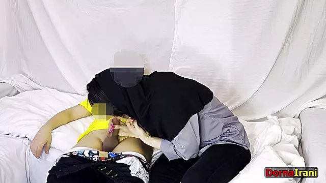 Jumpy, hijab