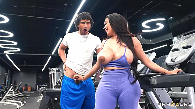 Dev Memeli Porno, Iri Göğüslü Yağlı Götten, Büyük Memeli Esmer, Büyük Penis Boğaz, Büyük Göt Meme