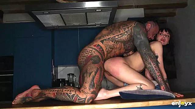 Curvy Titten Big, Titten Aufgehängt, Hart Grosse Titten, Throat Cum, Tief Gefickt In Hals Und Moese