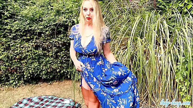 Bunda E Peito Grande, Loira Mostra Apenas A Bunda, Tugas Loiras, Coroa Gostosa Loira, Loiras Bonitas Peitudas