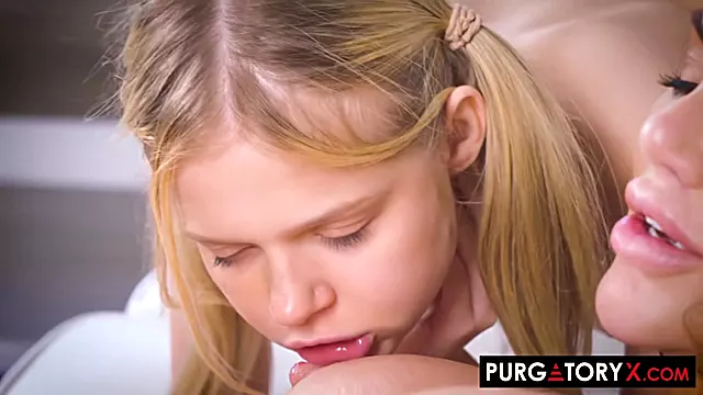 Pizde Babe, Ejaculare Feminina La Milf, Pornostar Threesome, Tate Mici, Ejaculări Femei În Trei