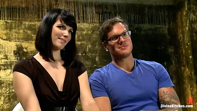 หลอด Femdom
