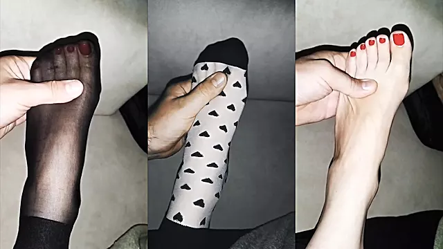 Fu massage mit nackten F en und in verschiedenen Nylons ckchen