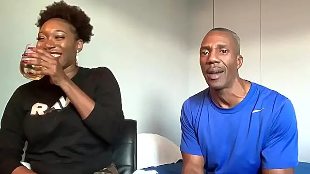 Mahogany Ross Sucks BBC With Sloppy Blowjob & Huge Cumshot - 420Bangus Live