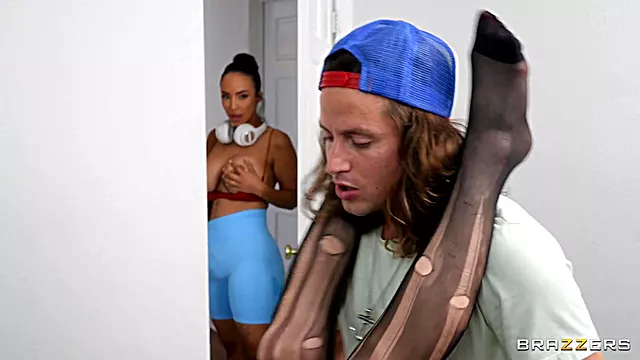 Laney Grey and Lauren Pixie hot sex adventures