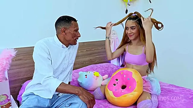 Tettona Anal Interraciale, Adolescenti Tettone Anale, Cazzoni Anali, Teenage Piccolissime Anale